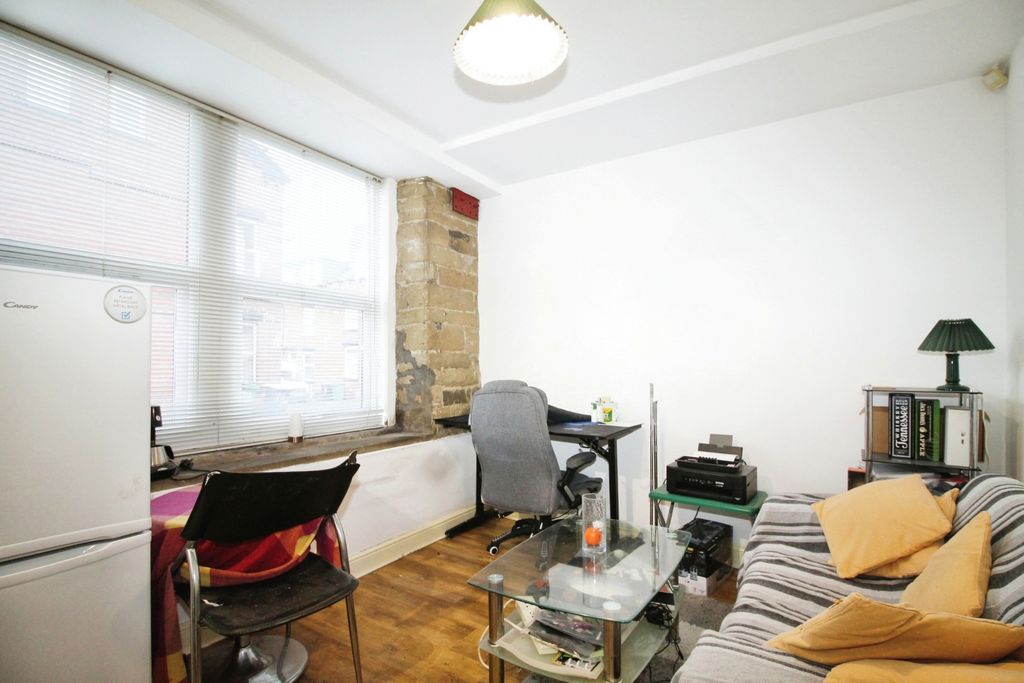 Property photo 2 of 7 Lrg_Img_9099.Jpg