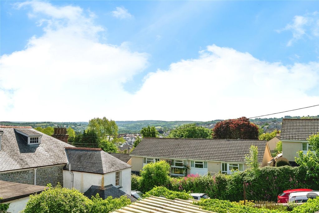 Property photo 2 of 12 Picture No. 23