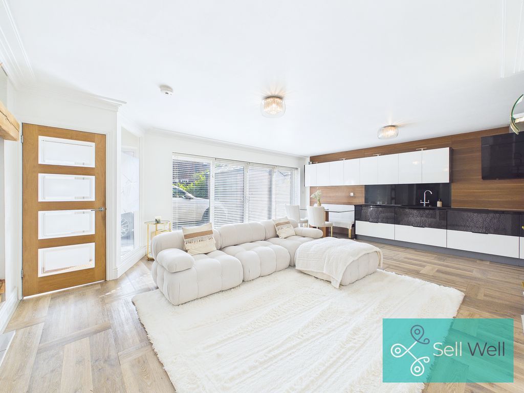 Property photo 2 of 20 Open Plan Living Area