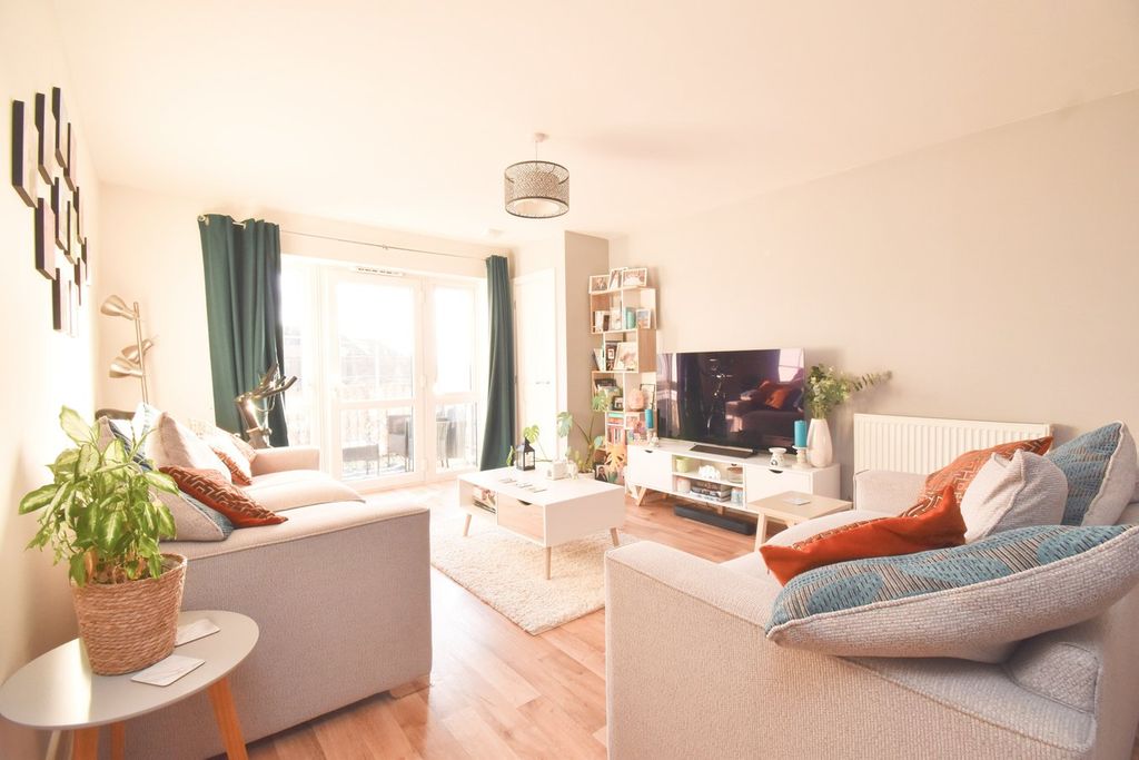 Property photo 3 of 14