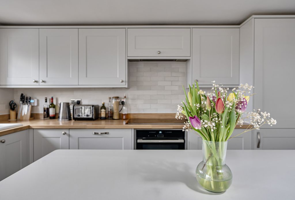 Property photo 3 of 24 Kitchen