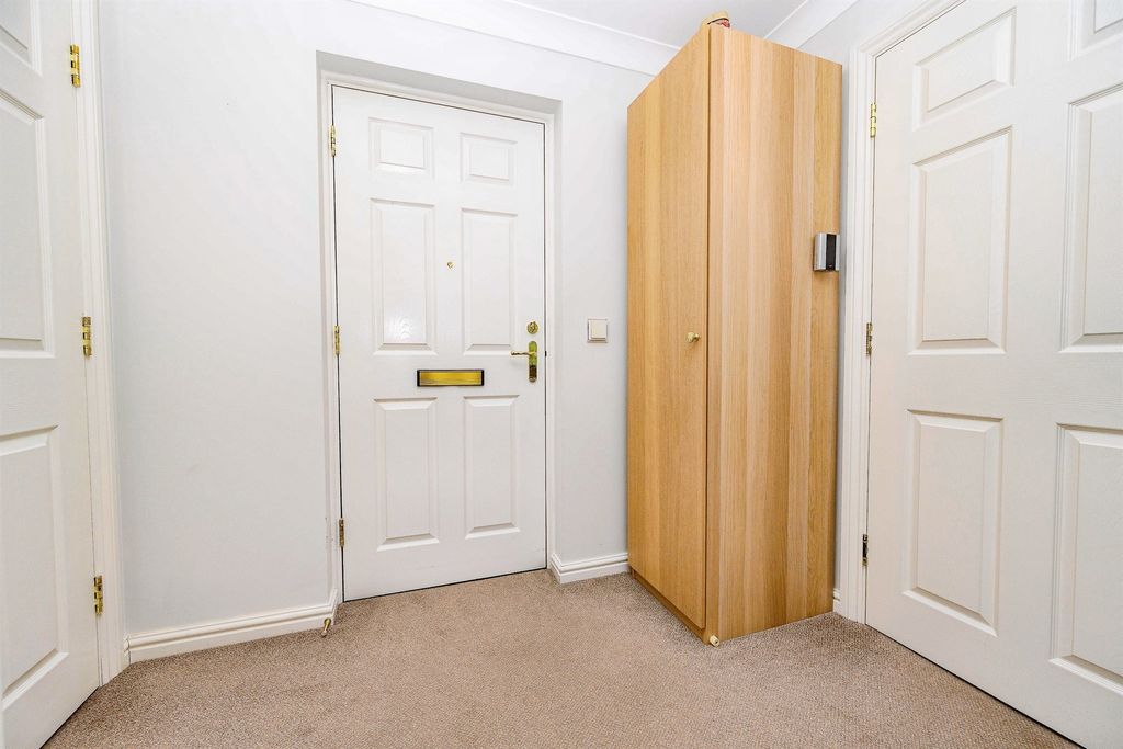 Property photo 3 of 19