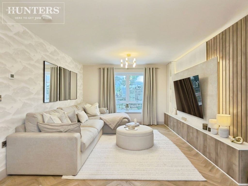 Property photo 3 of 25 Pbox-Img.Jpg