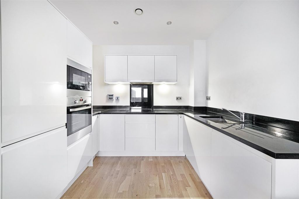 Property photo 2 of 14 Kitchen.Jpg