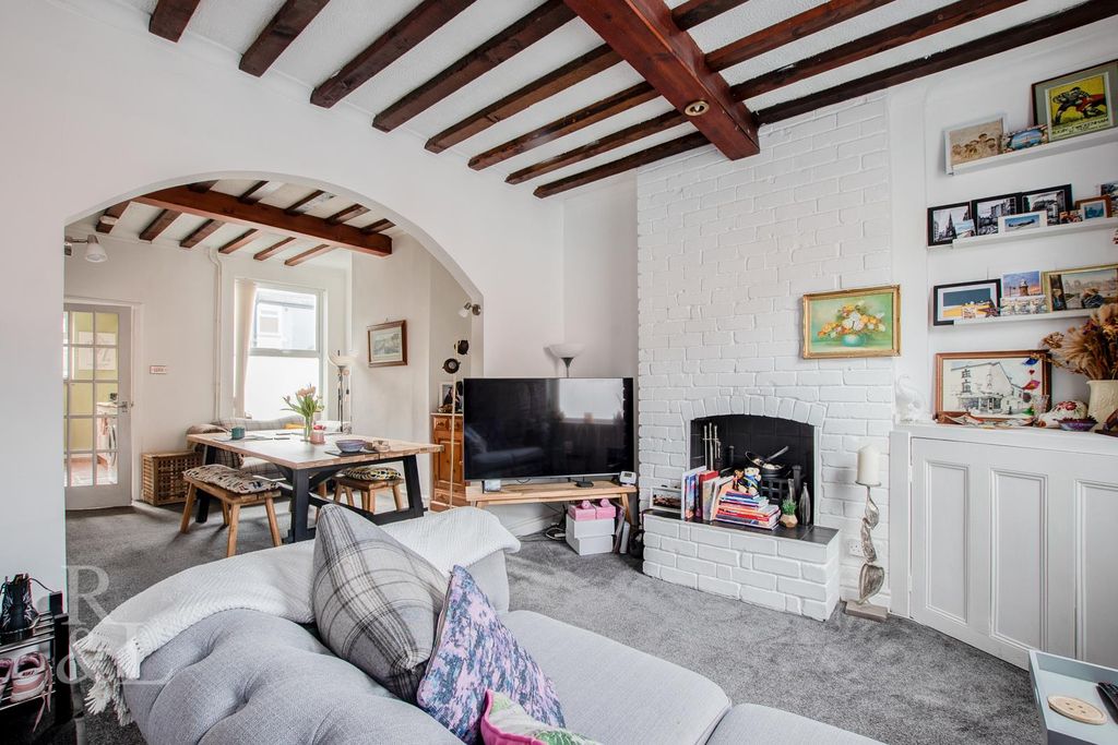 Property photo 3 of 18 Batched (13).Jpg