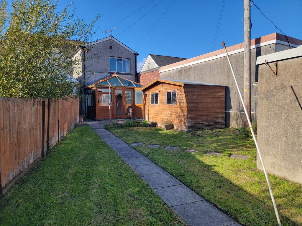 Property photo 2 of 22