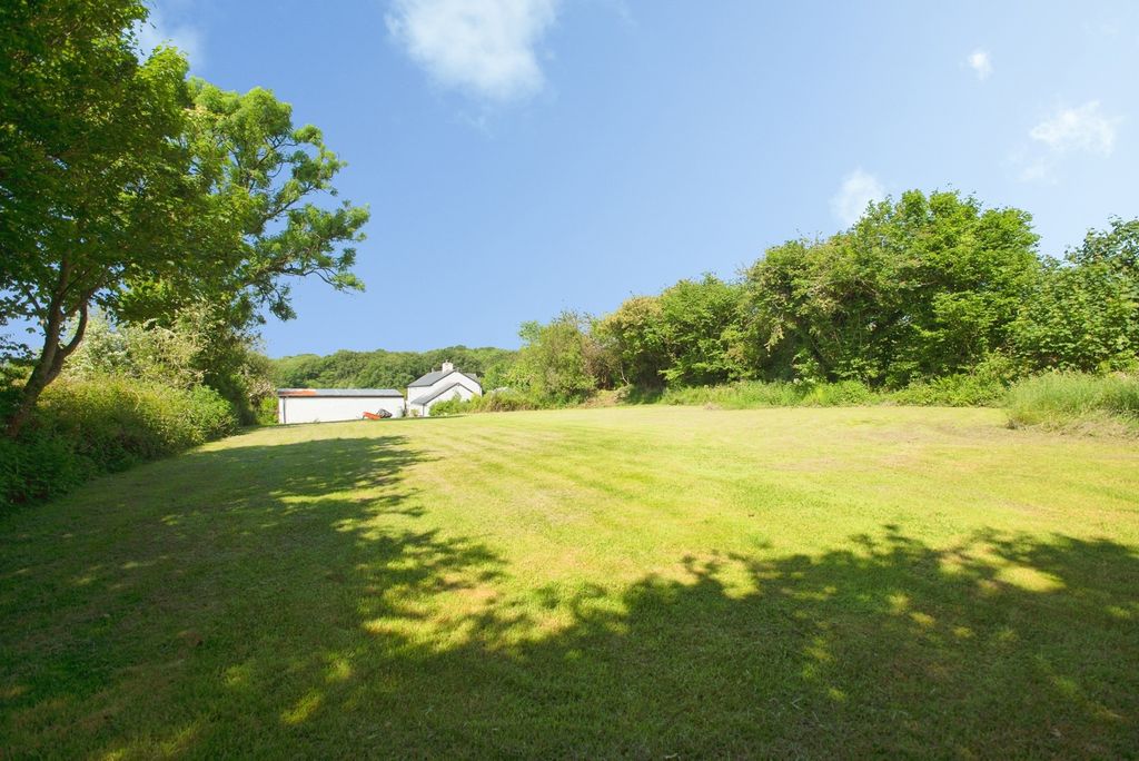 Property photo 3 of 21 Pbox-Img.Jpg