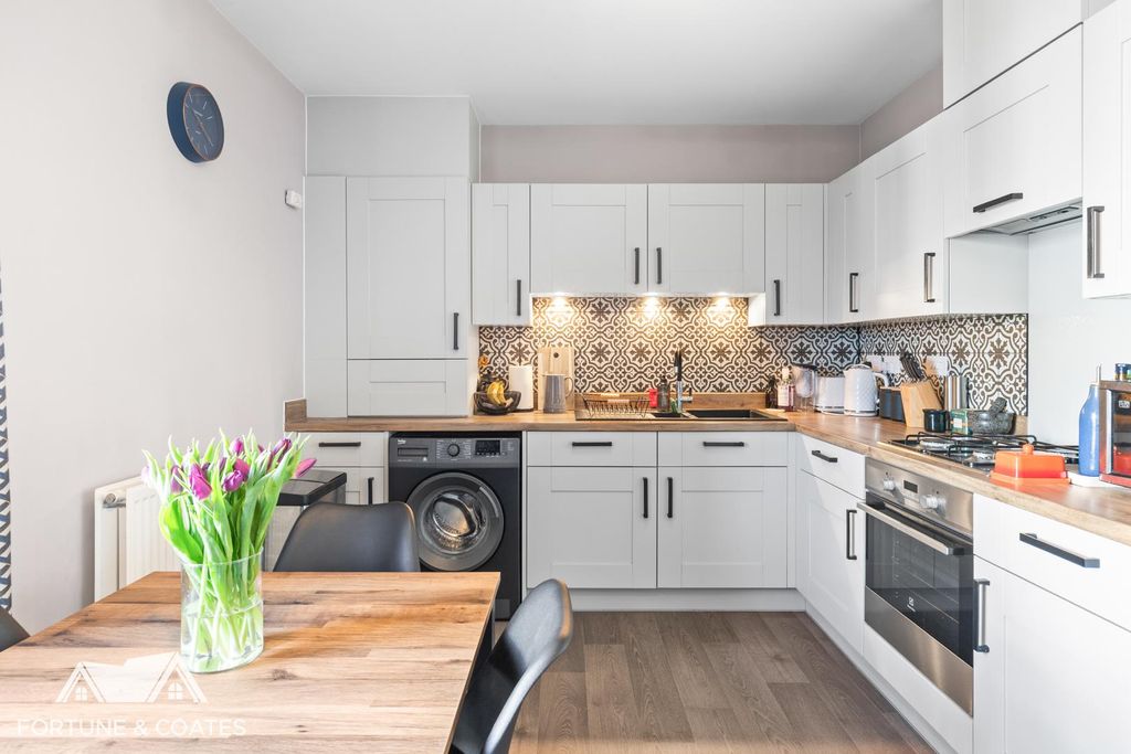 Property photo 2 of 15 Birdcherrylane_10.Jpg