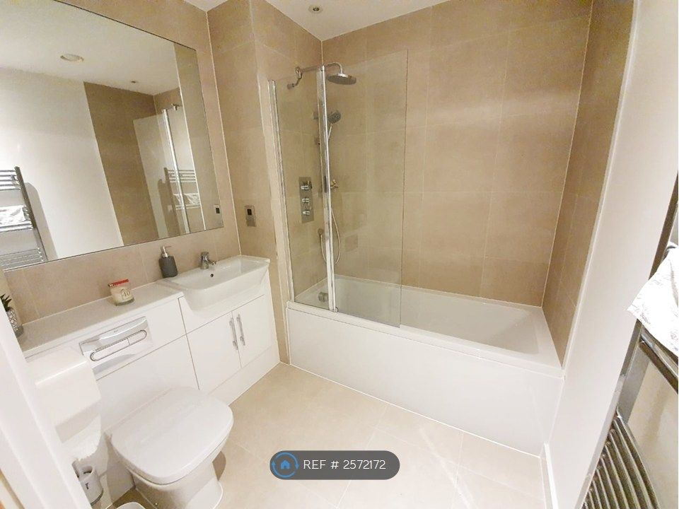 Property photo 3 of 18 Family Bathroom