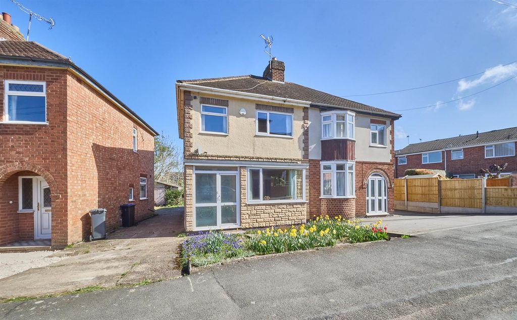 Property photo 1 of 14 4 Netherley Road Hk 14.Jpg