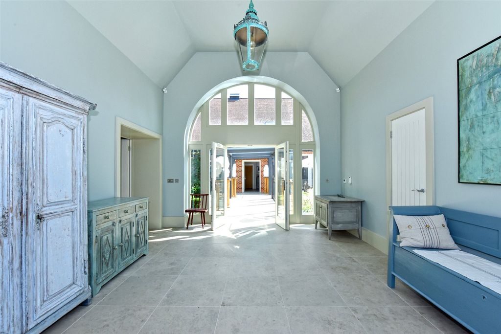 Property photo 3 of 22 Picture No. 23