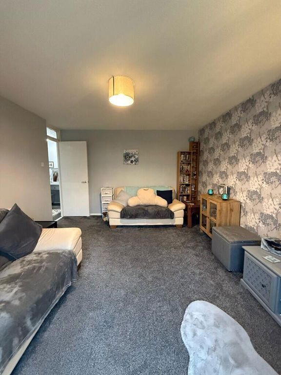 Property photo 2 of 23