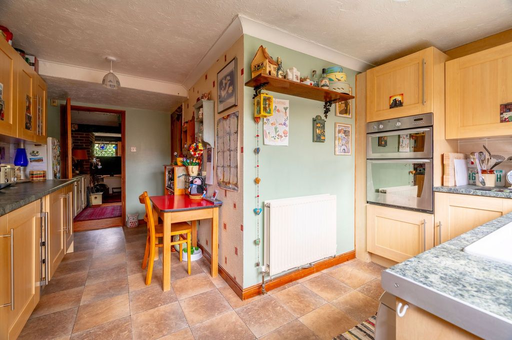 Property photo 3 of 16