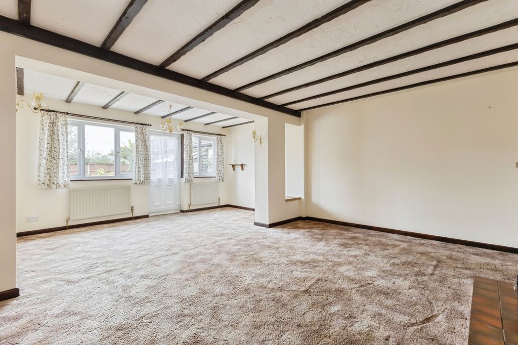 Property photo 3 of 20 Pbox-Img.Jpg