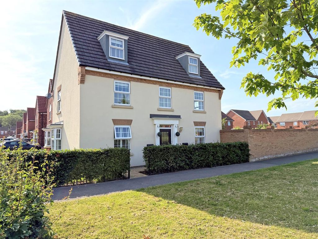 Property photo 1 of 31