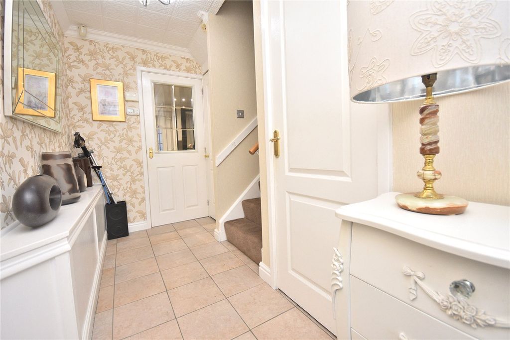 Property photo 2 of 17 Picture No. 19