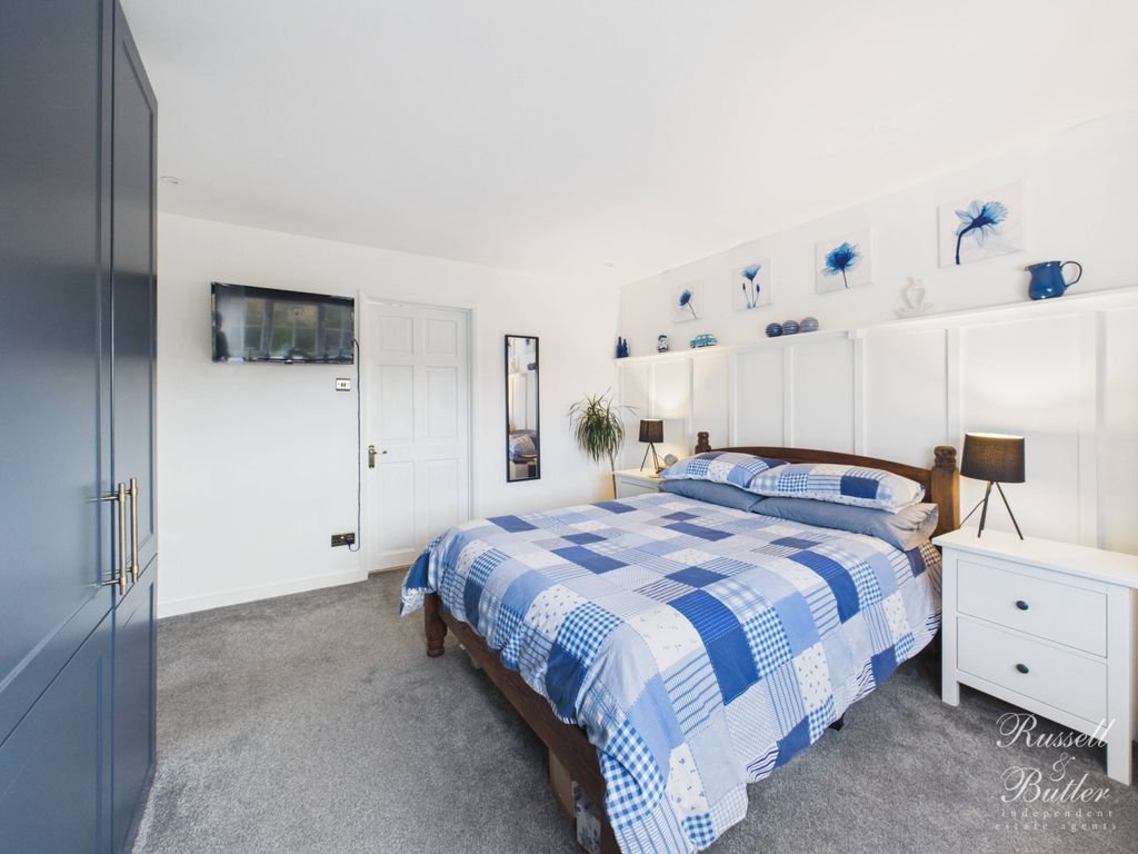 Property photo 3 of 21 Cam02127G0-Pr0378-Still039