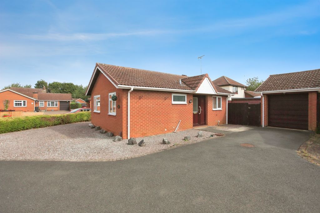 Property photo 1 of 17 Outside