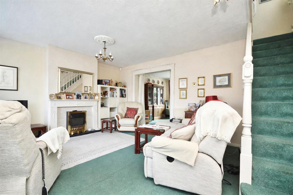 Property photo 2 of 11 Sitting Room