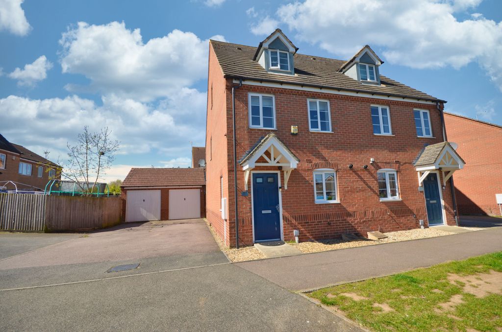 Property photo 1 of 27