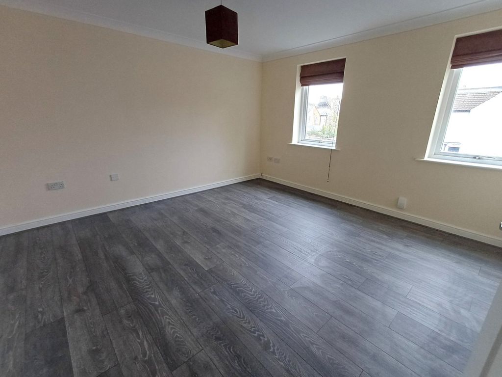 Property photo 3 of 10 Picture 3