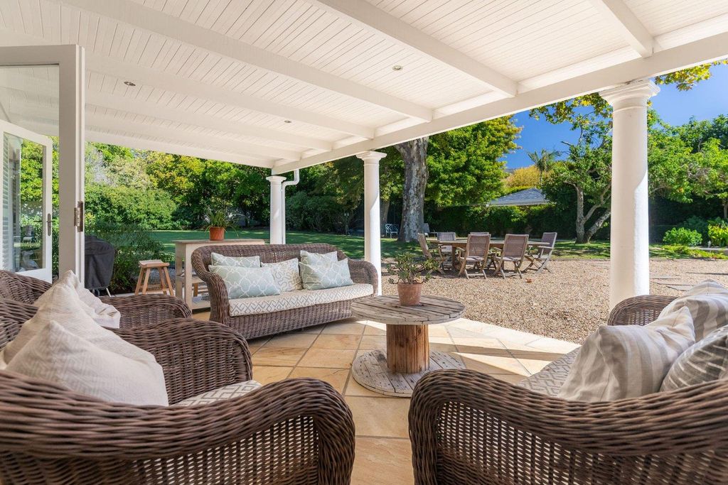 Property photo 2 of 47