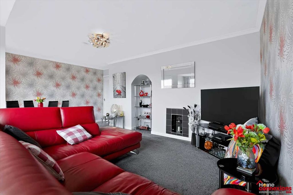 Property photo 3 of 20 Open Plan Lounge Dining (2)