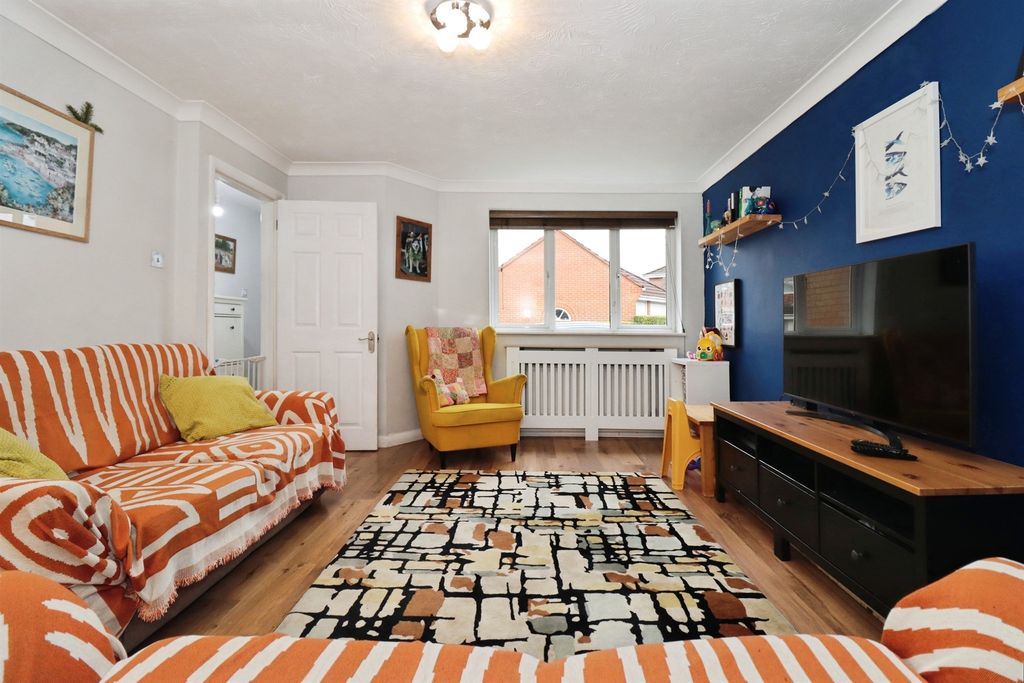 Property photo 3 of 20