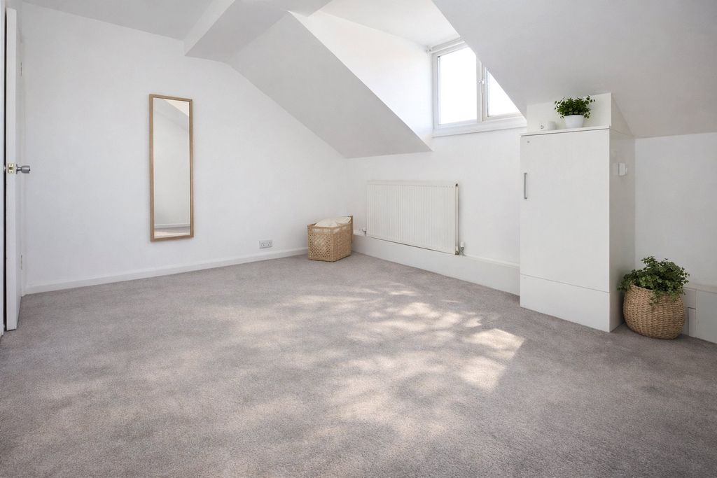 Property photo 2 of 9 Reception