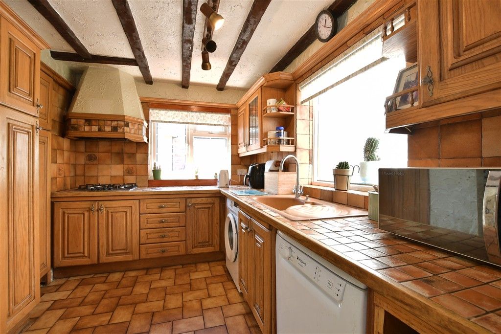 Property photo 3 of 9 Kitchen/Dining Room