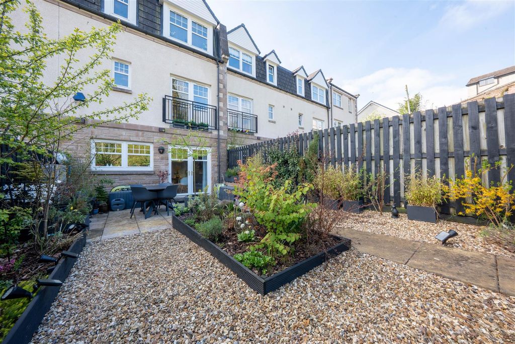 Additional image 43 of 4 bed property for saleGraybank Road, Perth PH2
