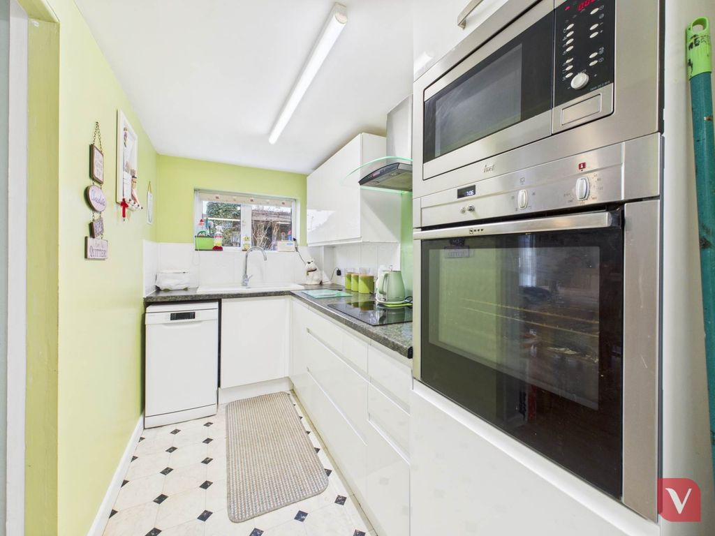 Property photo 3 of 16