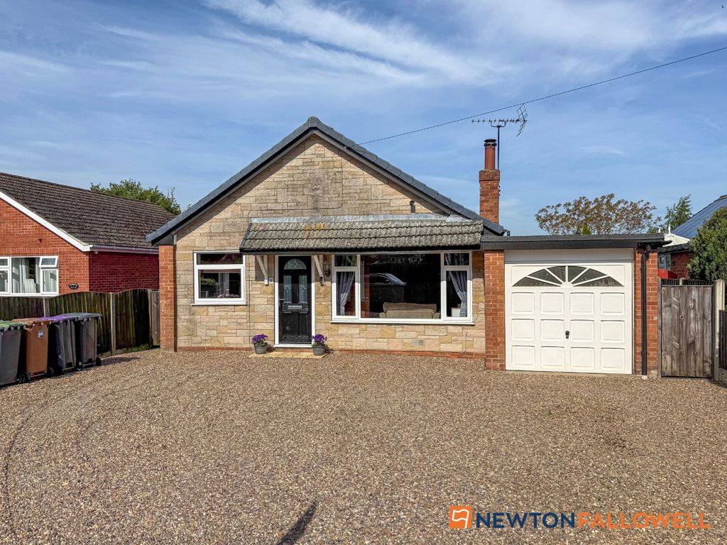 Property photo 1 of 18 Front