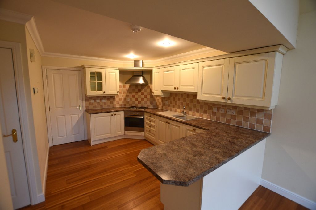 Property photo 2 of 23