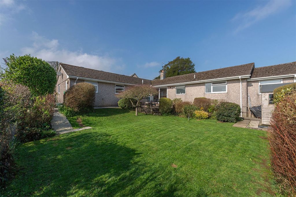 Property photo 1 of 33 Picture No. 04