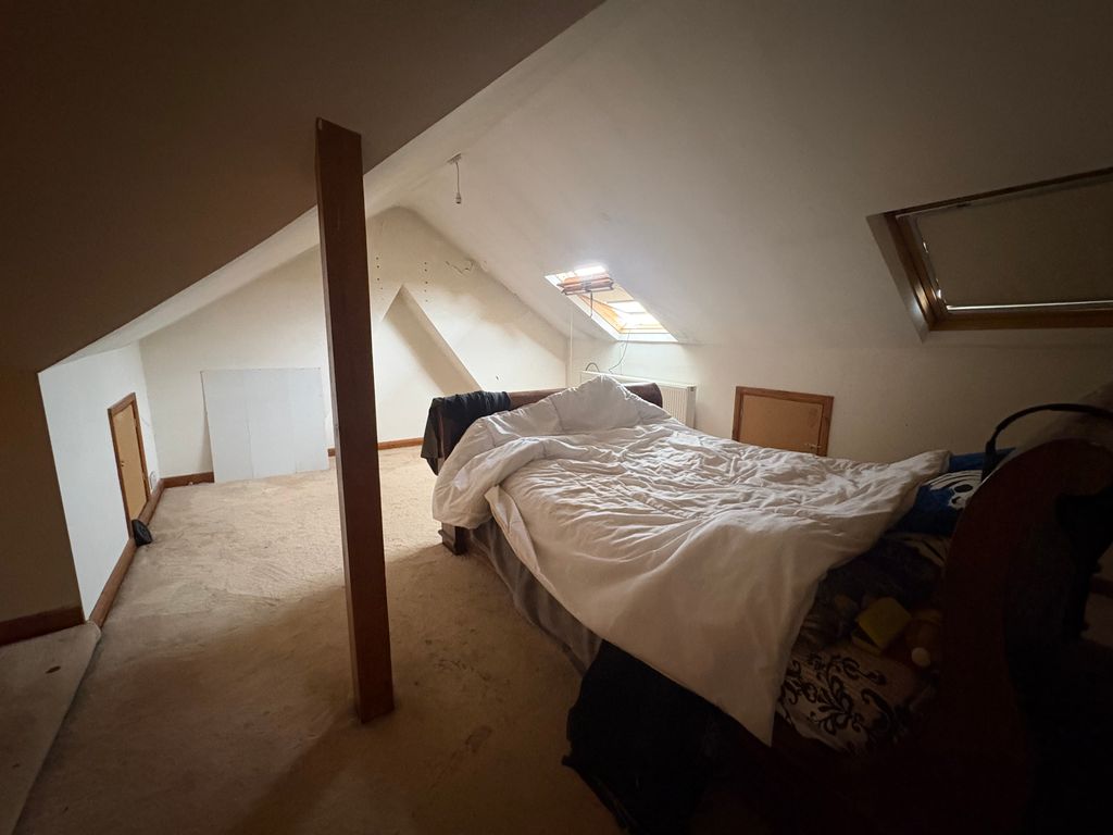 Property photo 3 of 13 Img_2315