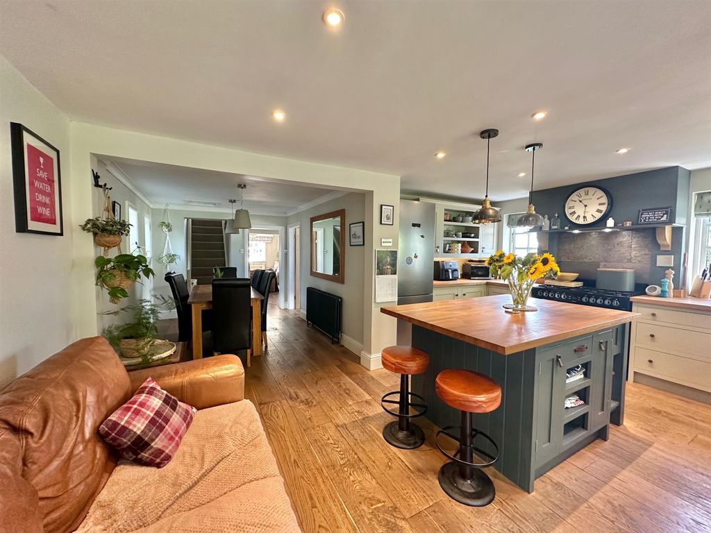 Property photo 2 of 57 Img_9572.Jpg