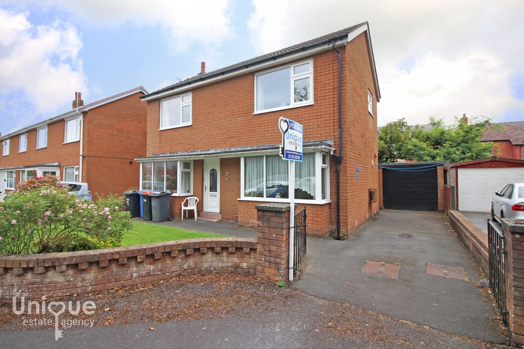 Property photo 1 of 22