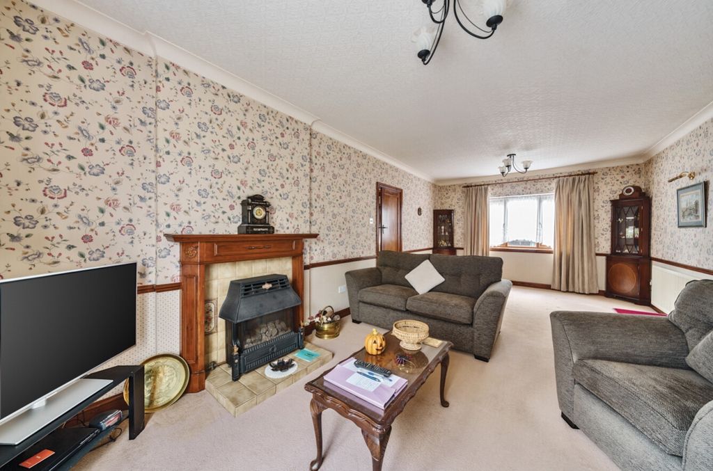 Property photo 2 of 20 20-681B722Fc9128-1288418-Arw-20-1