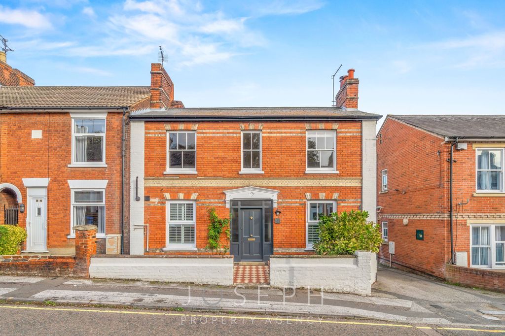 Property photo 1 of 22