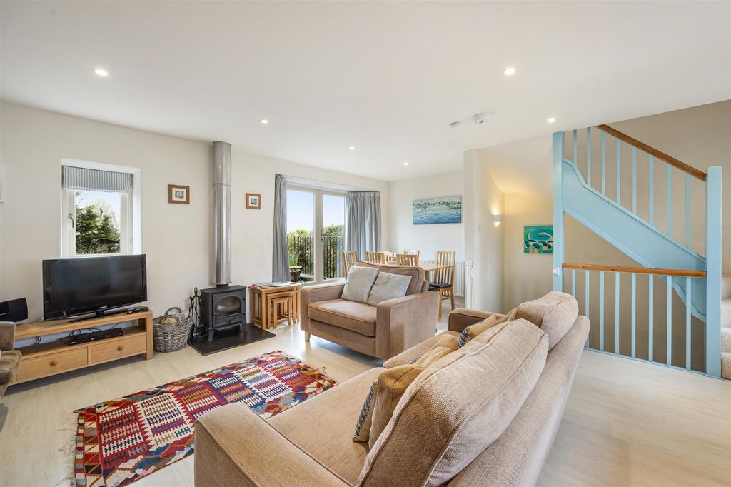 Property photo 3 of 22 A18 - Riverview 18 Dittisham Court Dittisham - 240