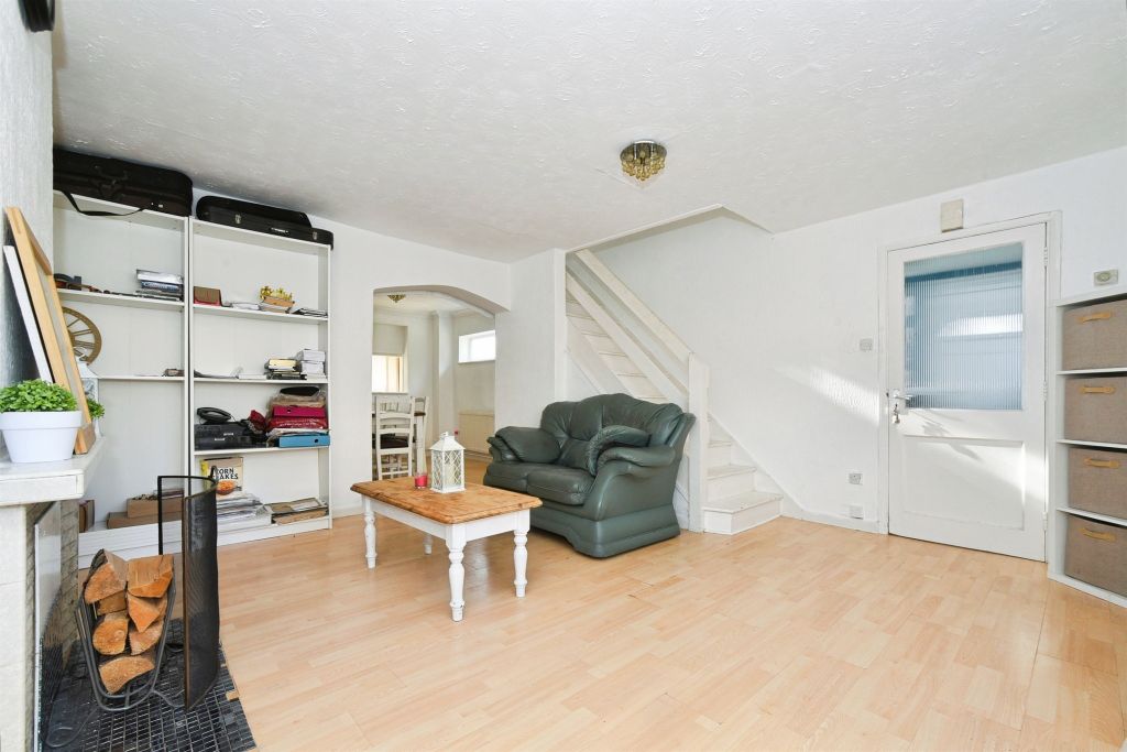 Property photo 2 of 17