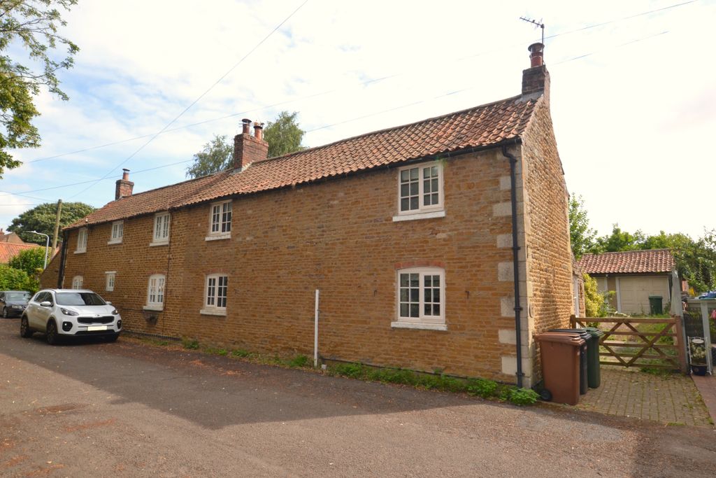 Property photo 1 of 24