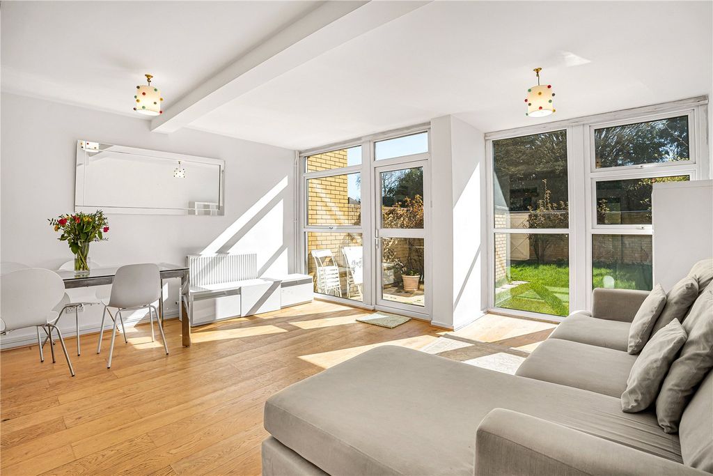 Property photo 2 of 16 Picture No. 28