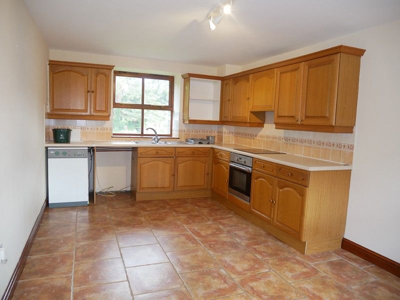 Property photo 3 of 5 Kitchen