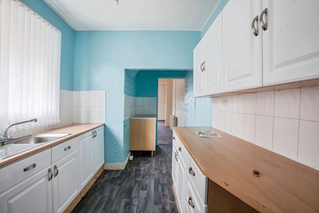 Property photo 3 of 17 Photo