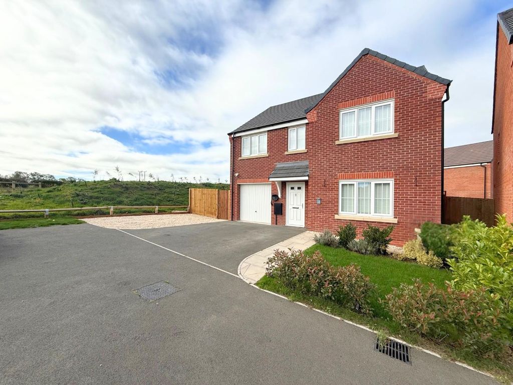 Property photo 1 of 22 Front