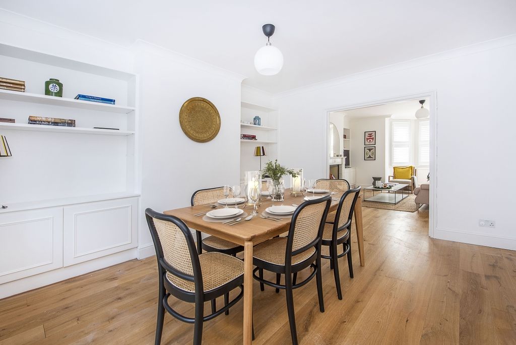 Property photo 3 of 15 Park House (5)-F