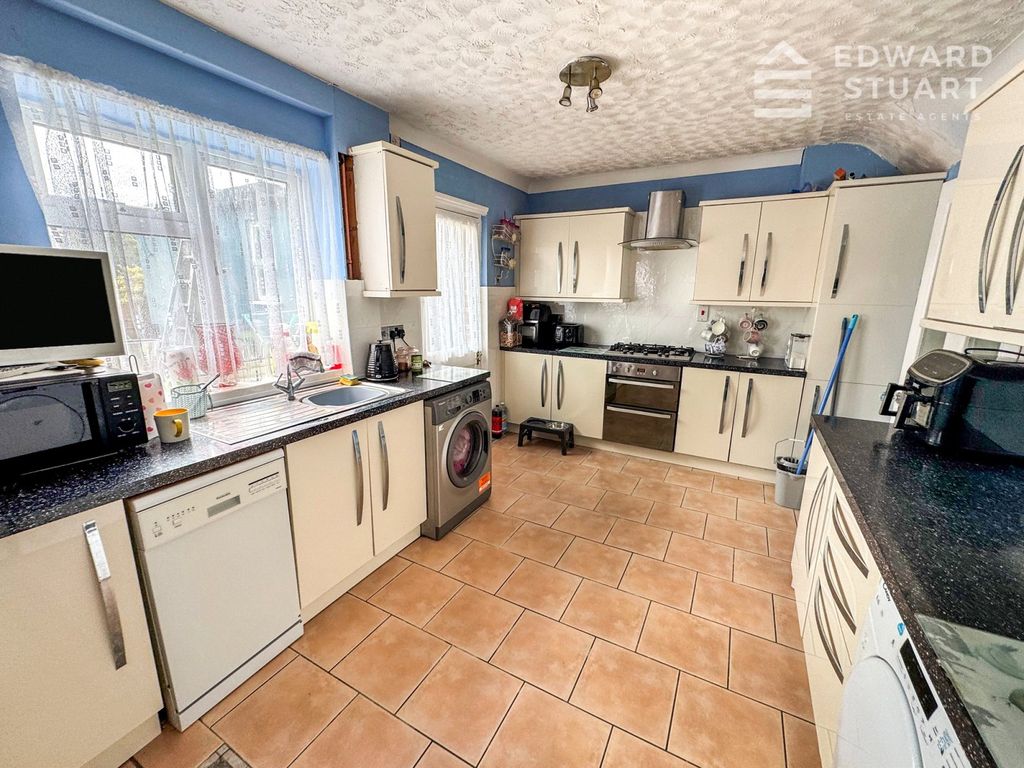Property photo 2 of 14 Picture No. 05