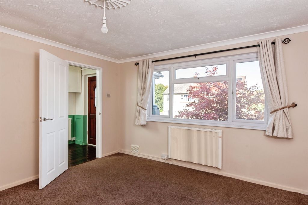 Property photo 3 of 14